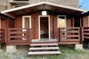 Tryohmestnyy domik eko na beregu chernogo morya Cottage, Candripsh