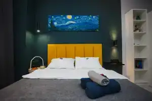Vincent Apart, Moscow