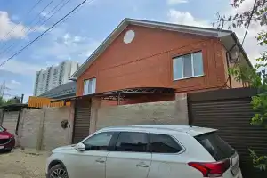 u Areny dlya otlichnogo otdyha Guest house, Samara