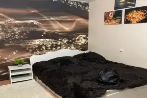 Uyutnaya v 5 minut ot tsentra goroda Apartments, Gus'-Khrustal'nyy