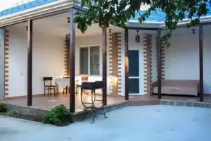 Pani Yarocka Apartments, Yevpatoriya