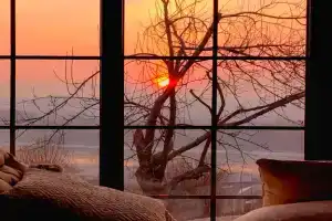 Dom s vidom na voshod dlya tvorcheskih lyudey Cottage