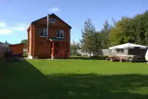Dom s baney i kuhney Cottage, Bor