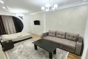 Uyutnaya ryadom s tsentrom vozle Filarmonii Apartments, Bishkek