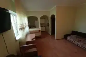 Uyutnaya v shagovoy dostupnosti ot morya i solntsa Apartments, Yeysk