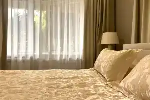 Uyutnaya u morya, na territorii a Zelenaya Roshcha Apartments, Sochi