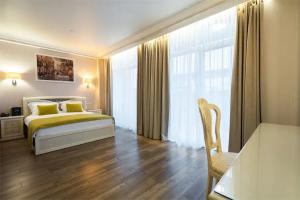 Dvuhmestnyy nomer s 1 krovatyu standart s balkonom Apartments, Adler