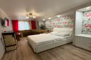 3-komnatnaya Apartments, Vologda