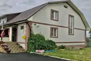 Blagoustroennyy dom v tsentre goroda Cottage, Sibay