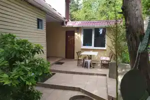 Guest house on Leningradskaya 66