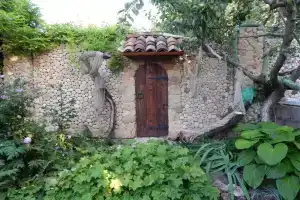 Uchkuevskiy Dom Cottage, Sevastopol