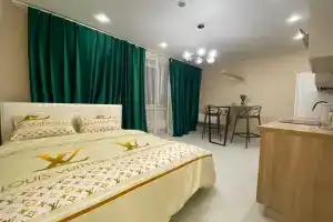 Uyutnaya novaya studiya v samom tsentre goroda Apartments, Korolyov
