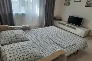 s parkovkoy i beskontaktnym zaseleniem Apartments, Pushkino