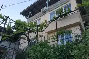 Otdyh u Natali Guest house, Koreiz