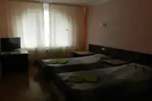 Dvuhmestnyy nomer s 2 otdelnymi krovatyami standart Apartments, Temryuk