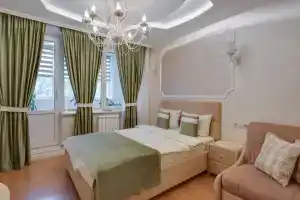 Uyutnyy apartament v teplyh tonah, Krasnogorsk