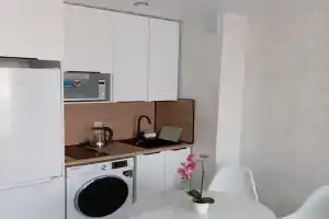 Uyutnaya, chistaya studiya Apartments