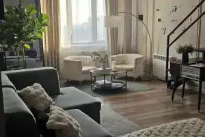 Shikarnyy dupleks-tsentr goroda Apartments, Tashkent
