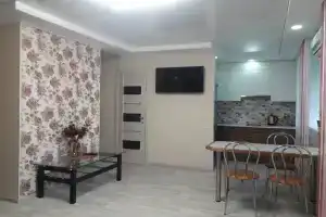 Tvoi schastlivye minutki - 24 chasa v sutki Apartments, Melitopol