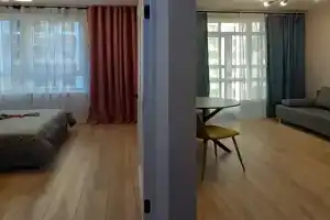 Stilnaya evrodvushka s balkonom Apartments, Misailova