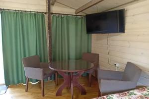 Trehmestnyy uyutnyy s vidom na gory no4 Guest house, Nizhnekayancha