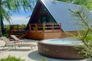 Treugolnyy dom s baney i sibirskim chanom Cottage, Sokolniki