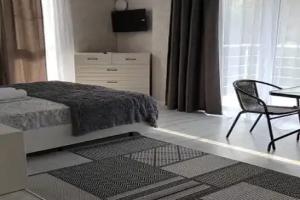 N4 Chetyrehmestnyy nomer Apartments, Ashe
