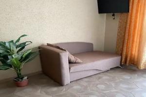 Tryohmestnyy nomer Trehmestnyy nomer uluchshennyy Apartments, Berdyansk