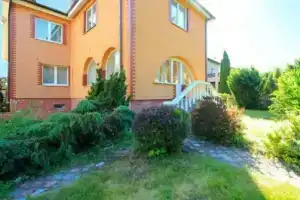 dom u ozera Guest house, Kaliningrad