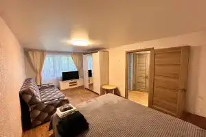 1-komnatnaya Apartments, Mariupol
