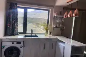 Studiya u parka na 1 etazhe s otdelnym vhodom so storony ulitsy Apartments