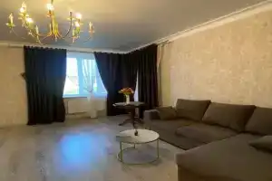 Dvuhkomnatnaya v samom tsentre, novyy dom, vid na more Apartments, Izbarbash