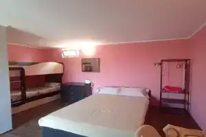 Komnata s udobstvami u morya Apartments, Adler