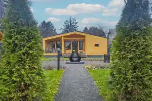 Chastnyy dom s saunoy, chanom i karaoke v 5 min ot MKAD Cottage, Vidnoye