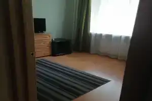 Nebolshaya na tsentralnoy ulitse goroda Apartments, Mirnyj