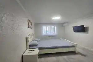 Odnokomnatnaya uyutnaya v novom dome Apartments, Uralsk