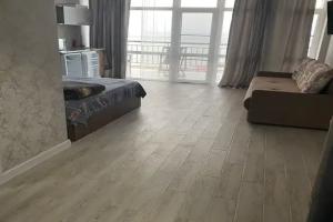 Semeynyy standart s vidom na more Apartments, Izbarbash