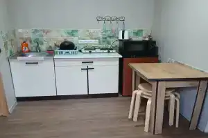 Otdelnostoyashchiy tryohmestnyy domik Cottage, Yarovoye