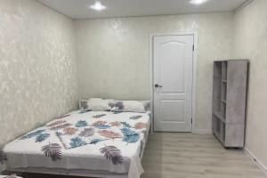 Dvuhmestnyy nomer s 1 krovatyu dvuhmestnyy nomer Standart + Apartments, Iletsk