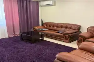 Tihaya v tsentre goroda s konditsionerom i vodonagrevatelem))) Apartments