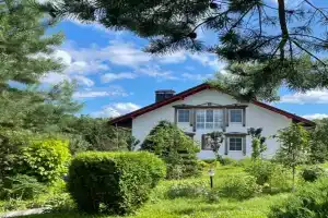 Villa vozlea s privatnymi ozyorami