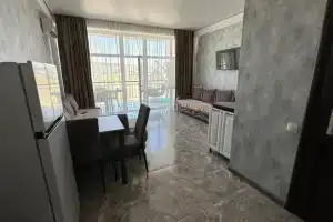 Uyutnaya studiya v 20 metrah ot morya Apartments, Izbarbash