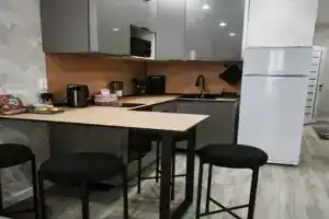 Novaya, uyutnaya 2h komnatnaya kvaptira vozle Aeroporta g.Ob v novom ZhK. Apartments, Ob'