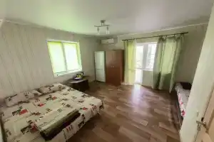 Komfortabelnyy otdyh na pervoy linii v samom tsentre Melekino Apartments, Belosarayka