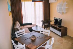 2-komnatnaya Apartments