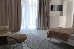 Dvuhmestnyy nomer s 1 krovatyu uluchshennyy s vidom na more Apartments, Ashe