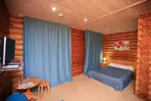Tryohmestnyy nomer standart Apartments