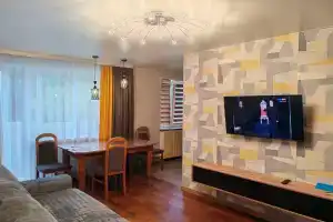 Uyutnaya 2-komnatnaya Apartments, Lodeinoje Pole