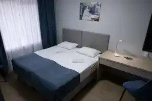 Dvuhmestnyy nomer s 1 krovatyu ekonom s udobstvami v bloke na 4 nomera Apartments, Chekhov