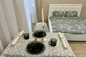 Uyutnaya studiya v tsentre Apartments